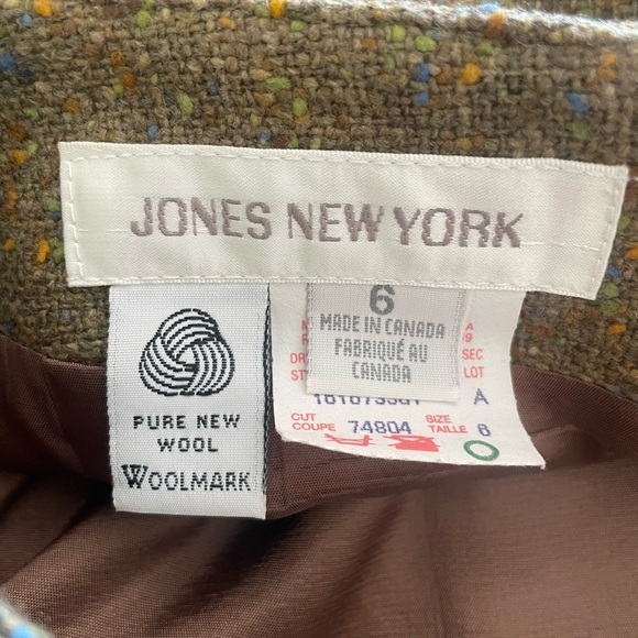 Jones New York | 2pc Skirt Blazer Suit. 100% wool. Speckle Olive Color. Size 6/8 - Picture 5 of 10